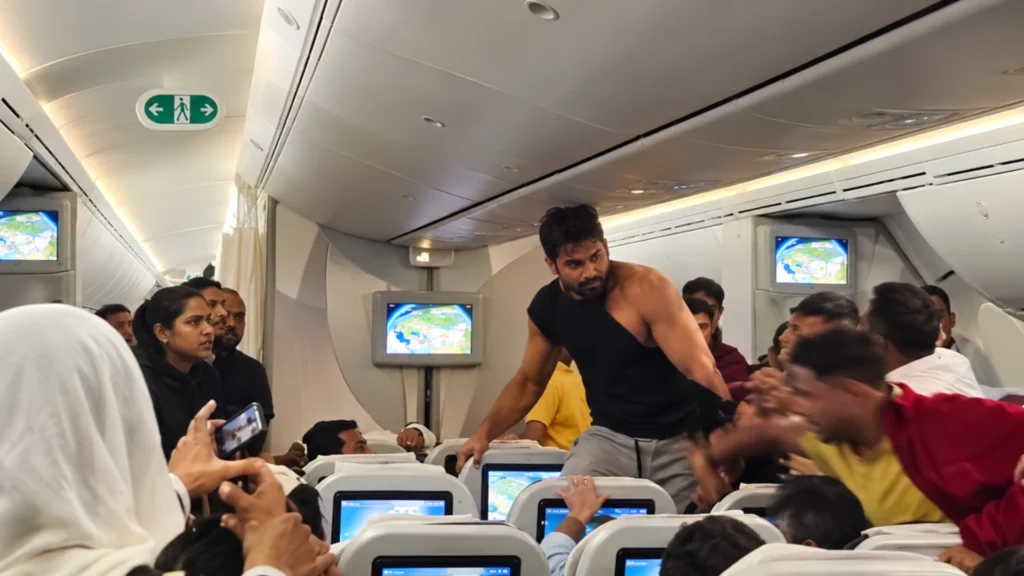 Two Passengers Get Into Mid-Air Fight Aboard Biman Bangladesh Airlines Flight From London, Video Goes Viral