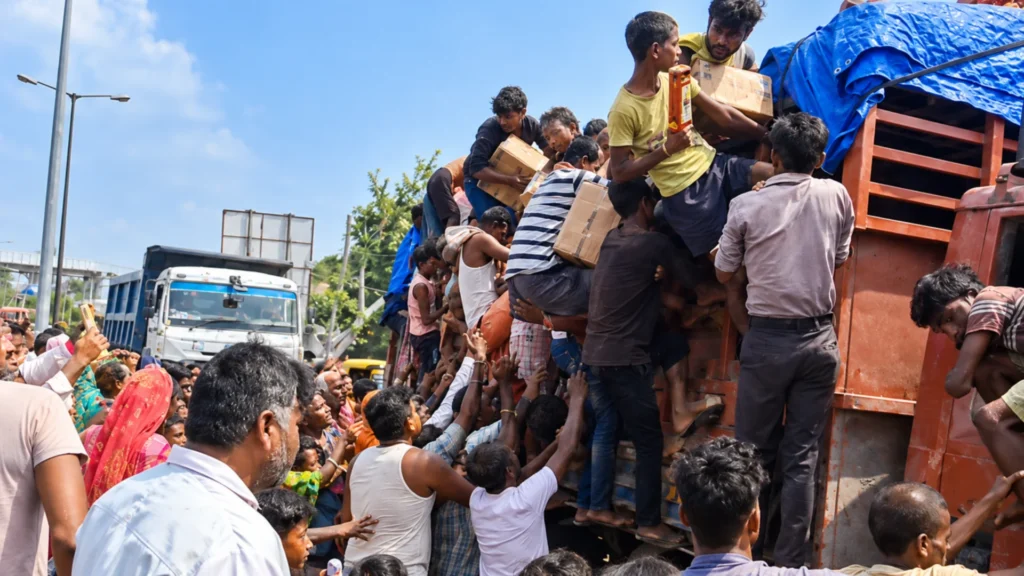 Bihar Liquor Truck Crash: A Crowd Grabs Bottles in a State Where Alcohol Is Banned
